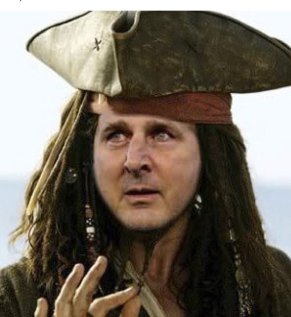This image has an empty alt attribute; its file name is mike-leach-pirate.jpg